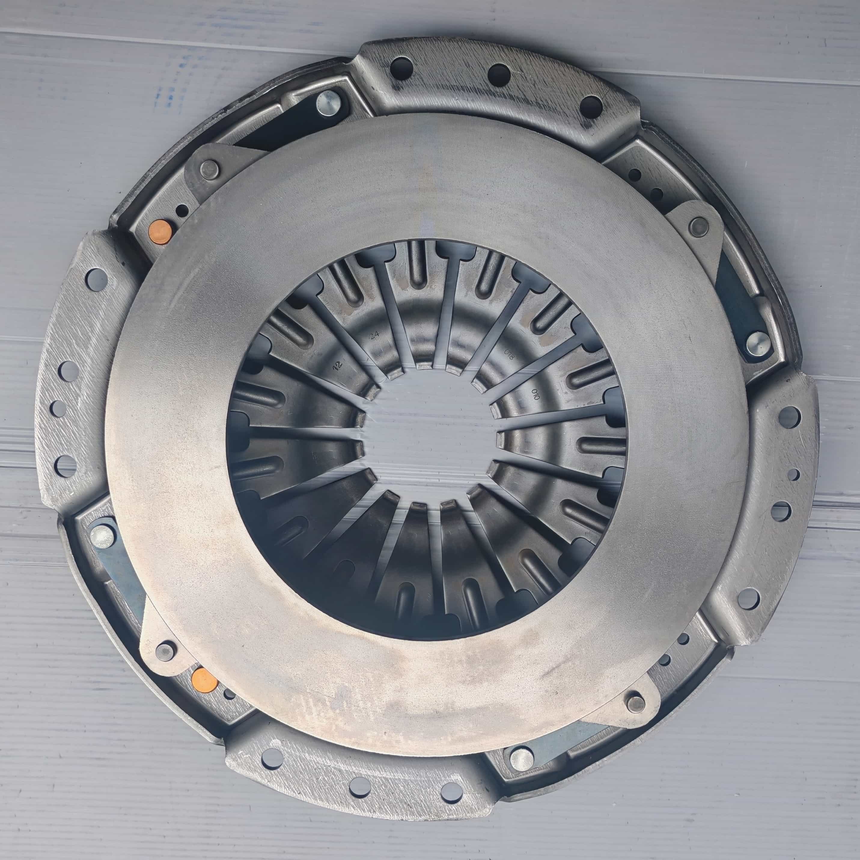 ISUZU clutch presure plate