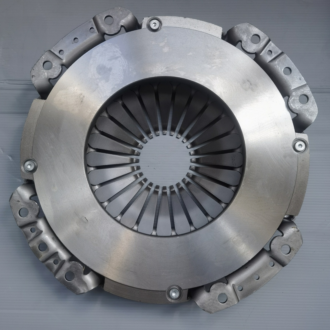 dongfeng Captain Clutch Pressure Plate(eccentric hole)