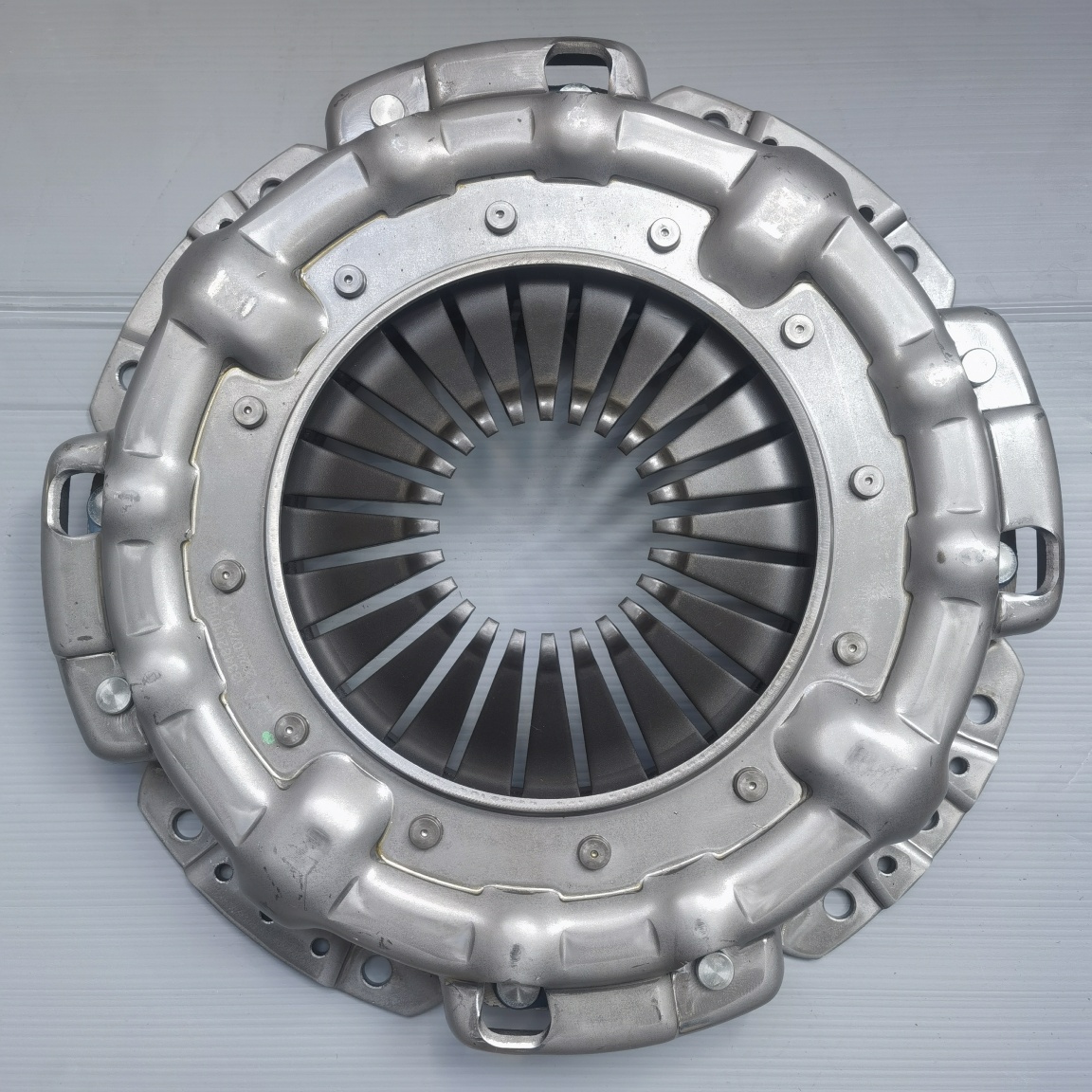 dongfeng Captain Clutch Pressure Plate(eccentric hole)